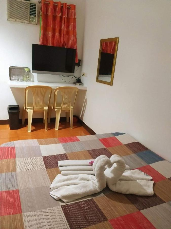Park Vil-La Apartelle Quezon City Exterior foto